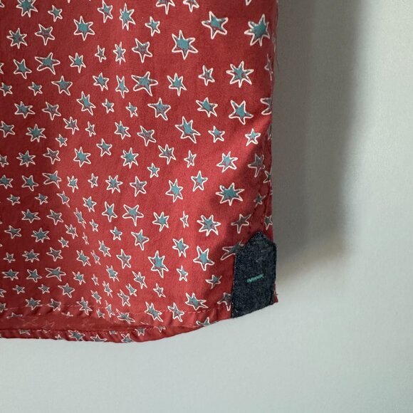 Nickel & Iron Red w/ Blue Star Pattern Large Men's Short Sleeve Shirt - Picture 3 of 10